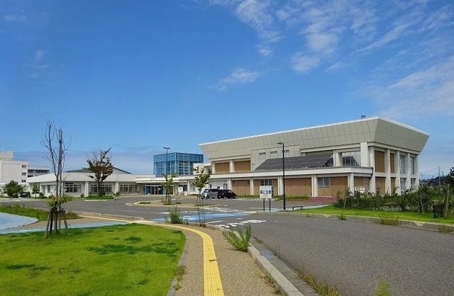 下山スポーツセンターまで600m