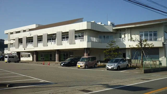 古里小学校まで900m