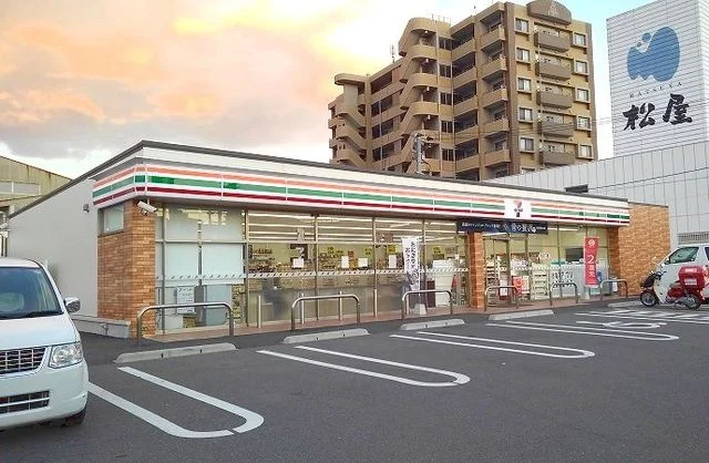 セブンイレブンまで450m