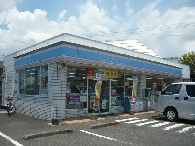 ローソン鹿屋札元二丁目店まで200m