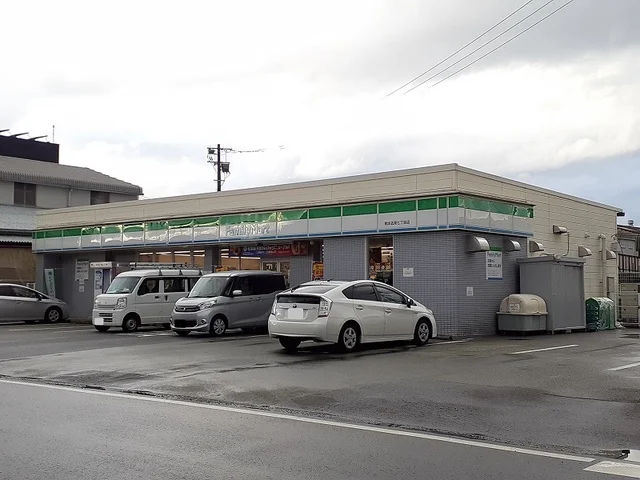 ファミリーマート近見七丁目店まで350m