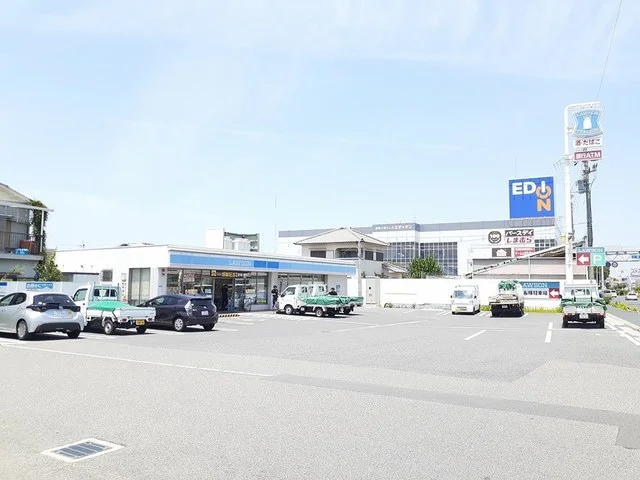 ローソン泉大津千原町店まで600m