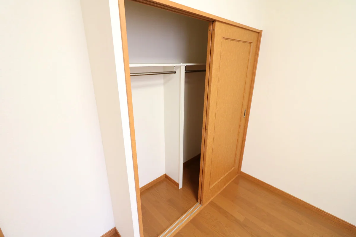 大型クローゼットにより女性の方でも収納が安心！