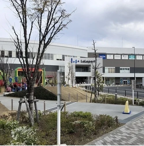 ららぽーとまで2400m