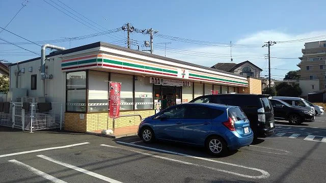 セブンイレブンまで600m