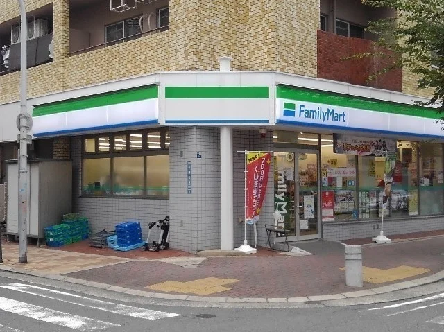 ファミリーマート様まで150m