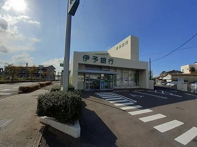 伊予銀行高松東支店様まで500m