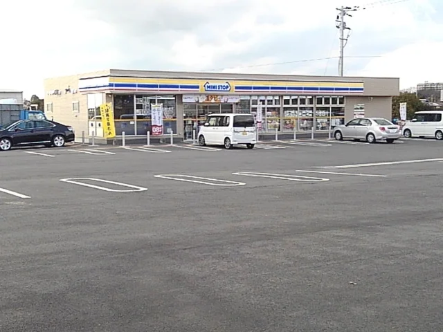 ミニストップ八女本店まで760m