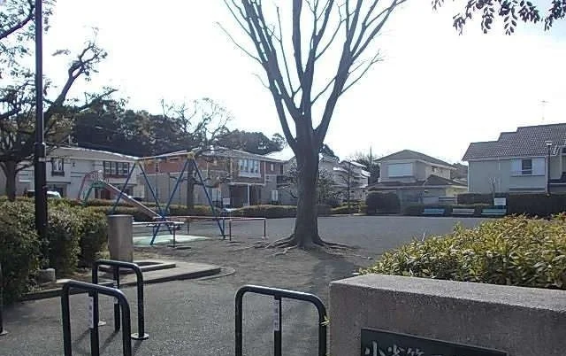 小雀第二公園まで6m