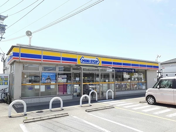 ミニストップ野町店まで700m