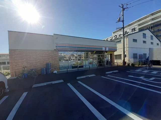 セブンイレブン足立江北橋東店まで244m