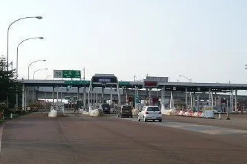 三条・燕インターまで590m