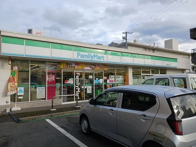 ファミリーマート円満寺店まで300m
