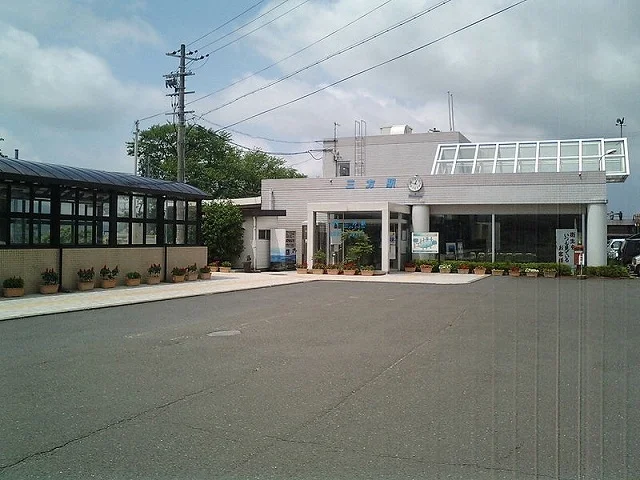 三方駅まで1400m