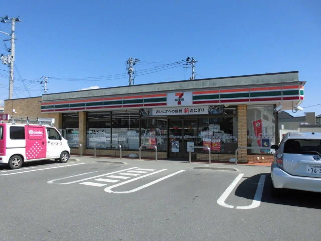 セブンイレブンまで1000m