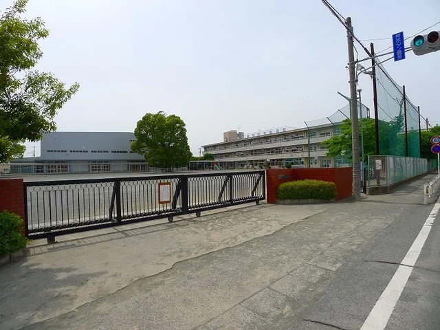 太田市立韮川小学校まで450m