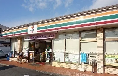セブンイレブン沼津大塚店まで700m