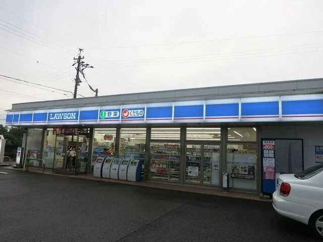ローソン 岡崎堂前店まで500m