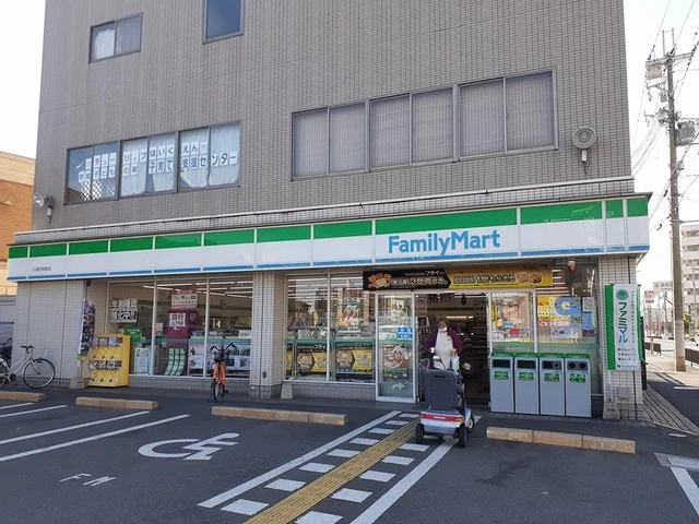 ファミリーマート様まで616m