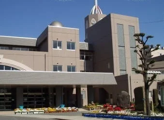 阿知須小学校まで1300m