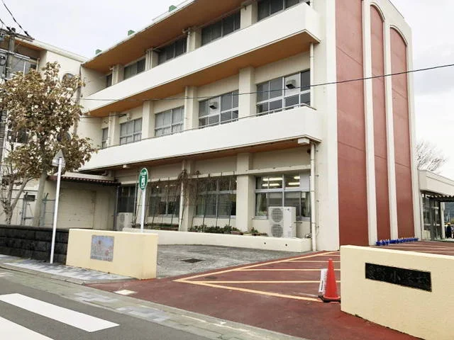 雲仙市立愛野小学校まで500m