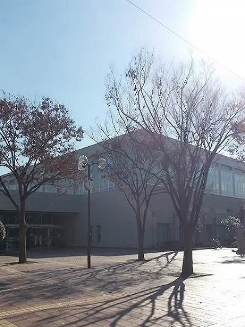 青梅市立総合体育館まで350m