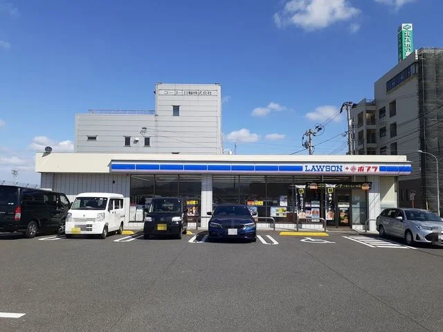 ローソンポプラまで400m