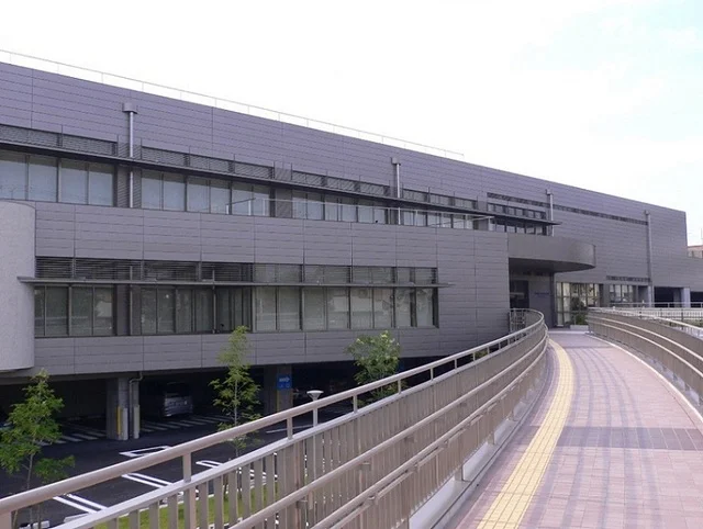 浜松市立城北図書館まで2600m