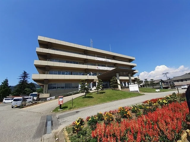 村上市役所まで1900m