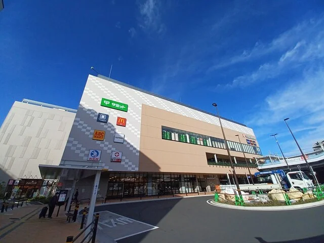 ららテラス北綾瀬まで600m