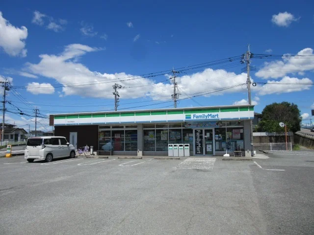 ファミリーマート不知火役場前店まで600m