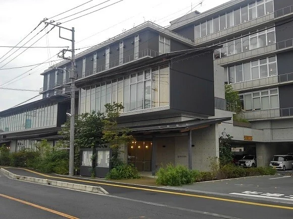 桶川市役所まで2100m