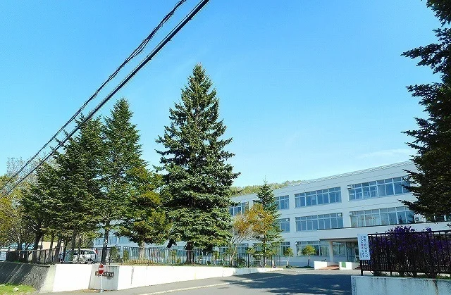 西陵高校まで200m