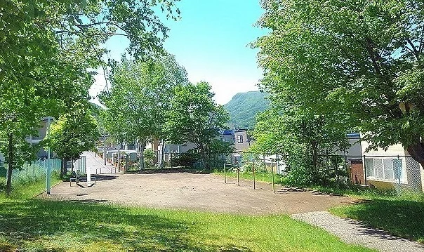 平和つぐみ公園まで130m