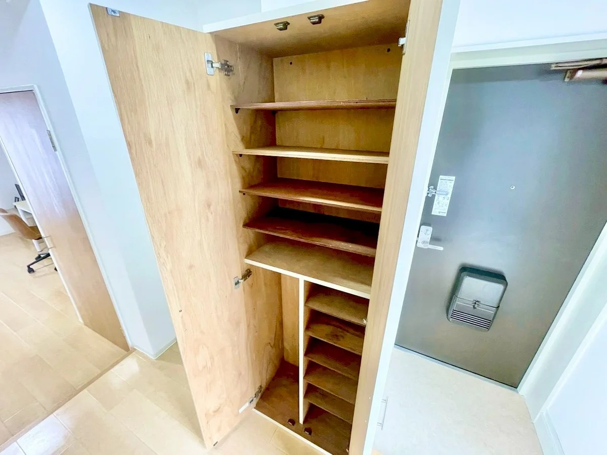 ※撮影用の観察植物・食器調理器具・雑貨類等はございません。※写真は現況優先