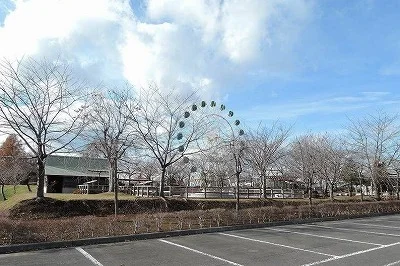 八戸公園まで2000m