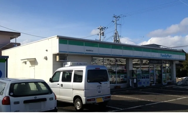 ファミリーマート福島郷野目店まで500m
