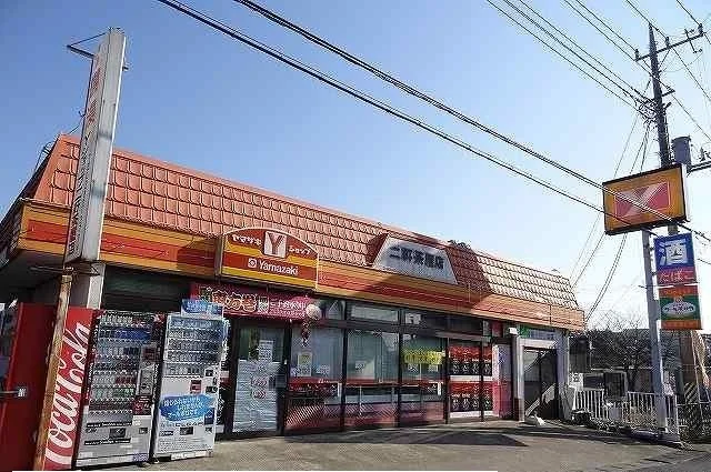 ヤマザキショップ二軒茶屋店まで450m