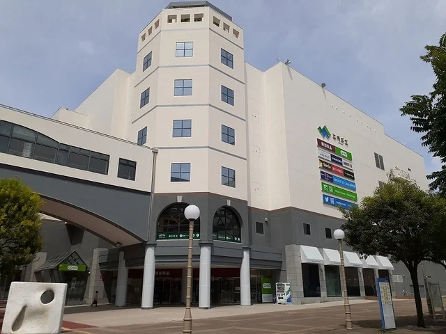 ヒタチエまで1000m