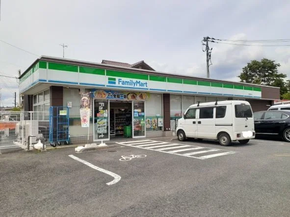 ファミリーマート　船橋藤原店まで550m