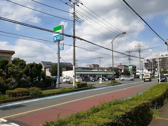 ファミリーマートさいたま白幡店まで500m