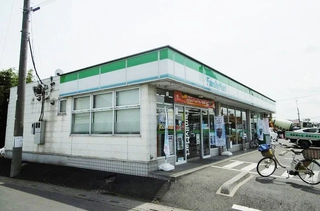 ファミリーマートまで400m