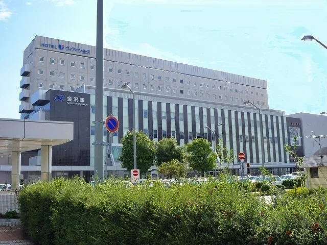 金沢駅西口まで5500m