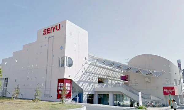 西友鳴海店まで950m