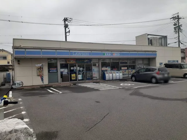 ローソン知多八幡店まで350m