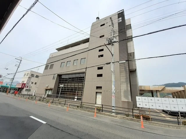 柏原市立柏原病院様まで736m