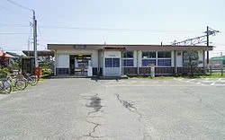 嘉川駅まで1000m