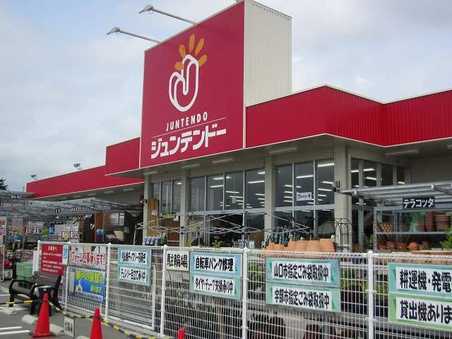 ジュンテンドーまで2000m