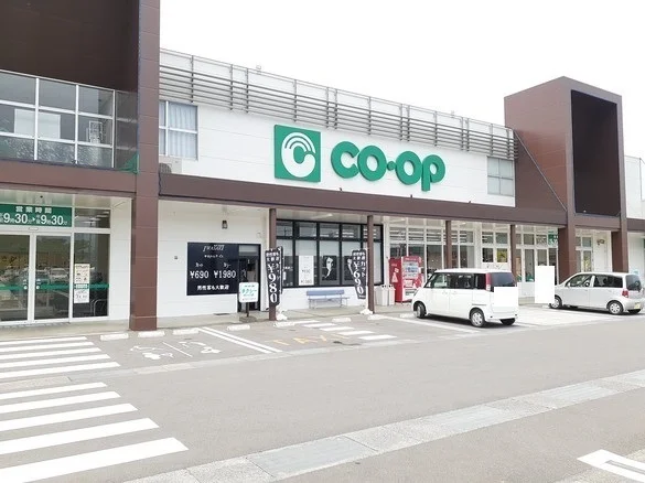 コープ　出水店まで400m