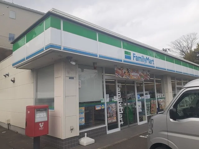 ファミリーマート塩釜松陽台店まで276m